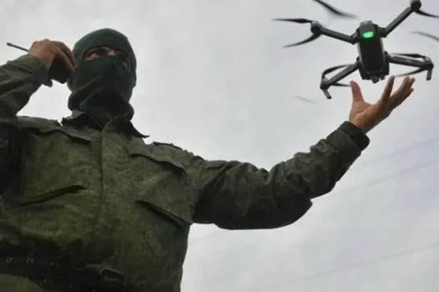 video ucraina sustine ca rusia fugareste civilii cu drone un barbat care vindea legume a scapat miraculos dupa ce a fost atacat 6a71f9e6ca9b2