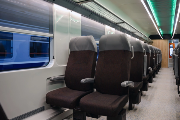 video ultimul vagon al unui tren regio a luat foc intre lipova si deva cfr anunta interventii in forta 6a7ddda0aea6f