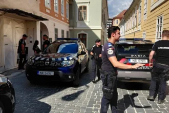 video un scandal intre doua colege de salon a adus o duba cu scandalagii la maternitatea brasov politisti atacati si oameni ascunsi intr un pod 6a8db69c02c97