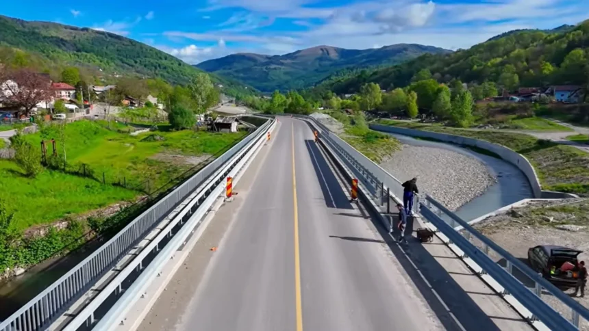 video vin vesti de pe unul dintre cele mai aglomerate drumuri centura comarnic este aproape finalizata 6a6f01b2a10ec
