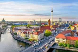 ministrul ucrainean al apararii isi anuleaza vizita la berlin din cauza intensificarii atacurilor rusesti 6abbd710300ef