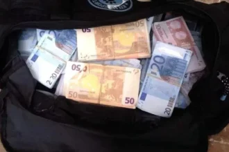 700 000 de euro bani confiscati au disparut de la biroul vamal de frontiera aeroport otopeni calatori s a deschis o ancheta 6adf61e1e2e78