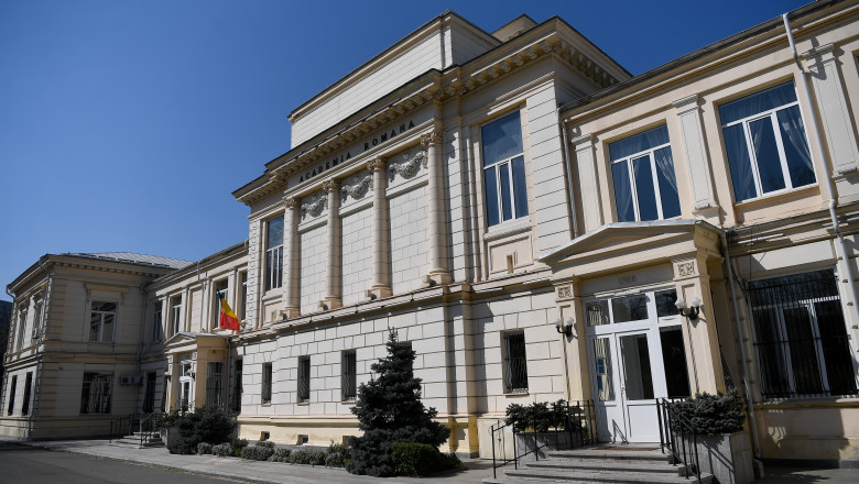 academia romana a ales sapte noi membri de onoare printre acestia se numara regizorul stere gulea si laureatul nobel randy schekman 6acfb5f98396d