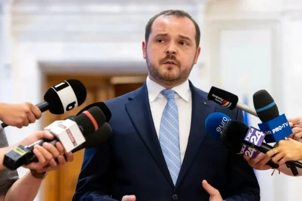 alexandru rogobete cere responsabilitate la negocieri bolnavii din spitale nu au timp sa astepte 6ac7c76f85f76