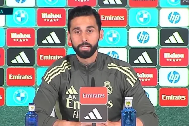 antrenorul lui fulham alvaro arbeloa amendat cu 25 000 de lire sterline pentru criticarea arbitrajului 6acf99dad6487