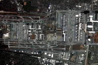 au aratat intregii lumi arma monstru la care lucreaza chinezii ce a reusit sa fotografieze un satelit polonez in cel mai secret santier naval din dalian 6ac6e8a266107