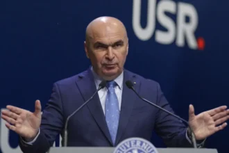 bolojan ii da replica lui catalin drula dupa acuzatiile de santaj e foarte usor sa fii radical cand nu ai responsabilitatea unei functii 6ad5385e69f1e