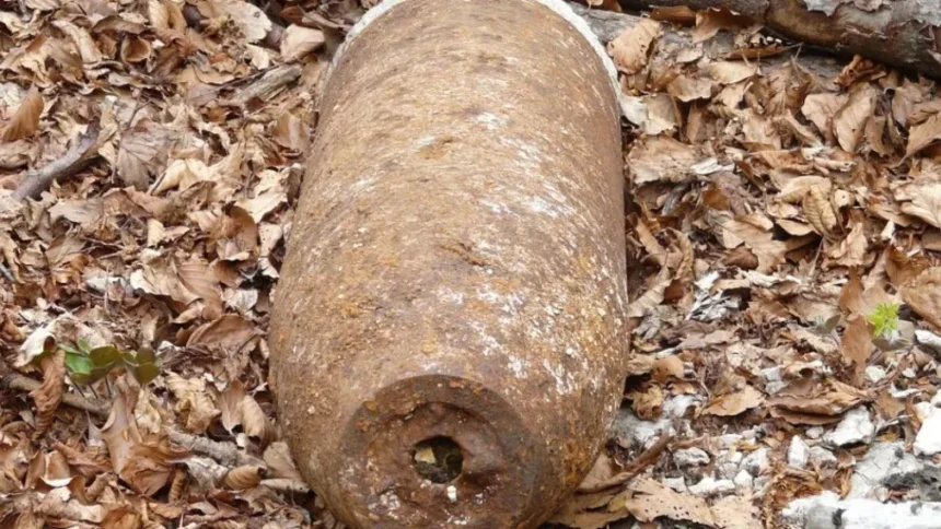 bomba din al doilea razboi mondial descoperita in timpul unor lucrari la reteaua de gaz intr o comuna din harghita 6adf9a229f6de