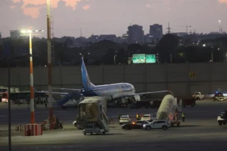 bubuie scandalul zborului flydubai in israel ministerul transporturilor e acuzat ca nu a monitorizat corespunzator pilotii straini 6ac2445ce4fc4
