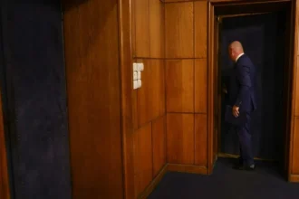 ce urmeaza pentru ilie bolojan dupa plecarea de la palatul victoria doua tabere si calculele pentru congres analist pe termen scurt nu sunt sanse sa fie inlaturat 6ad9c78f24017