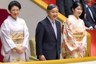 criza dinastica fara precedent in japonia oamenii o cer insisten pe printesa aiko dar parlamentul se opune puternic 6ac93ac7ade97