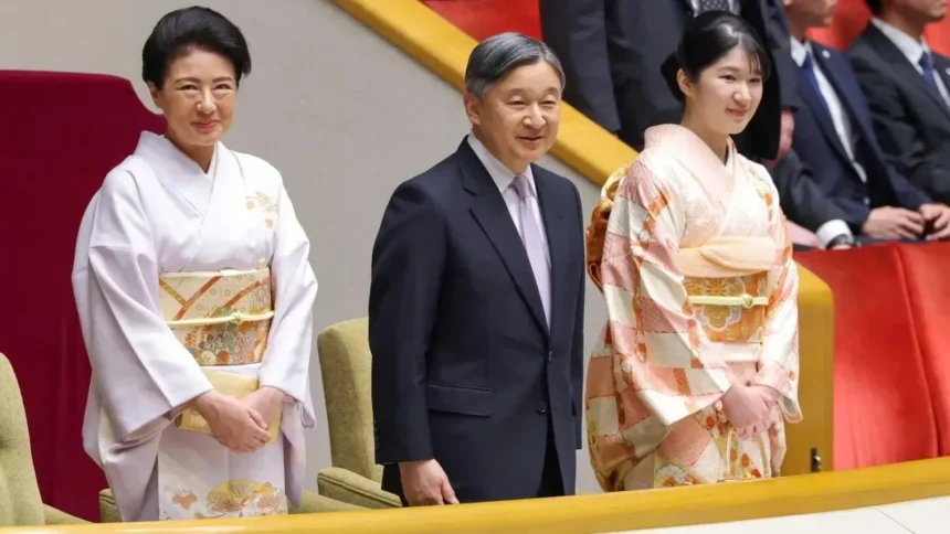 criza dinastica fara precedent in japonia oamenii o cer insisten pe printesa aiko dar parlamentul se opune puternic 6ac93ac7ade97