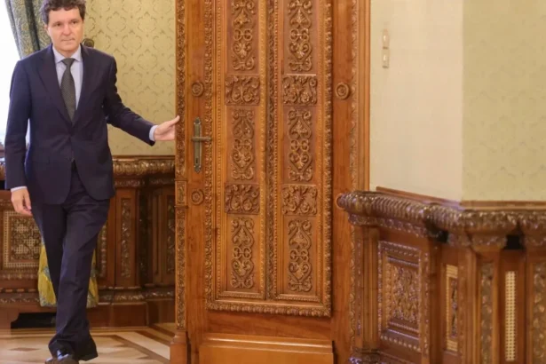 de ce i a bagat nicusor dan pe ministri in sedinta la cotroceni miza uriasa pentru romania a discutiilor de vineri 6ac9017fe27ae