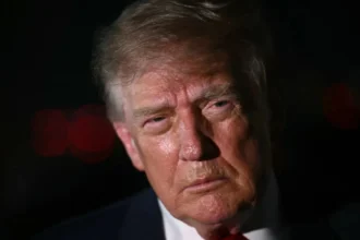 donald trump somat sa se prezinte de urgenta in instanta ce risca daca nu apare pana pe 11 decembrie 6adaa8706ba25
