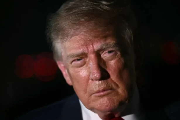 donald trump somat sa se prezinte de urgenta in instanta ce risca daca nu apare pana pe 11 decembrie 6adaa8706ba25