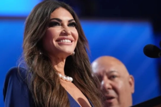 eric deters omul de afaceri caruia kimberly guilfoyle i ar fi cerut 100 000 de dolari cere demiterea ambasadoarei a fost o tranzactie de tip bani contra influenta 6ac8ed6dae9a0