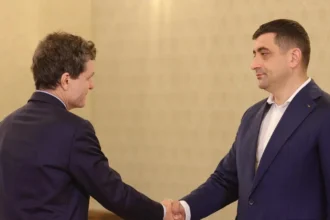 george simion pentru politico in plina criza politica romania nu va avea un guvern stabil fara anticipate ei nu l cunosc pe nicusor dan asa cum il cunosc eu 6ac5e24d5c541