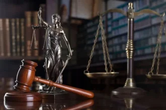 ies eu din inchisoare si ne vedem noi barbatul care a amenintat doi procurori in sala de judecata dupa ce incendiase sediul politiei huedin condamnat 6acf81d3892dc