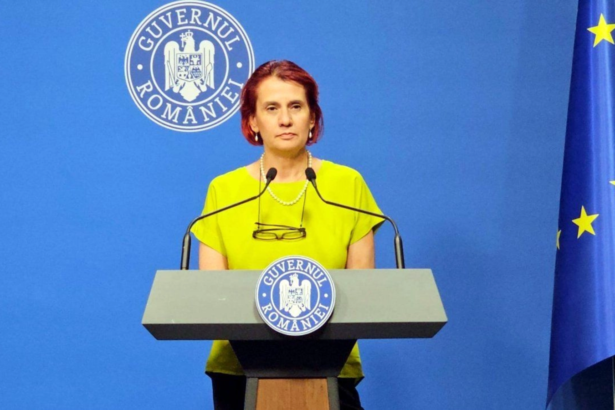 ioana dogioiu mesaj de ramas bun de la palat ode ridicate lui ilie bolojan dupa ce i a fost semnata plecarea din functie foto 6ad79502e0b14