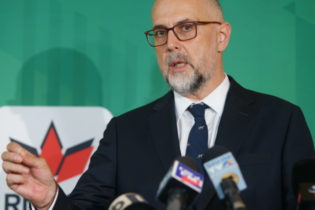 kelemen hunor atrage atentia asupra problemelor la mai multe ministere din cauza imposibilitatii guvernului de a face o rectificare bugetara 6ac8729d9060d