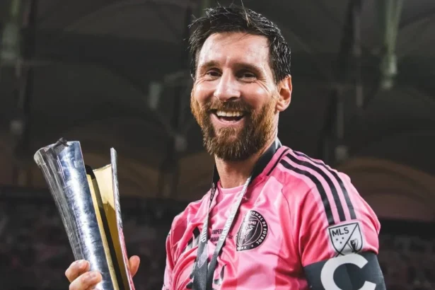 lionel messi a sarbatorit premiul printesa de asturia alaturi de copii 6adb06df4b560
