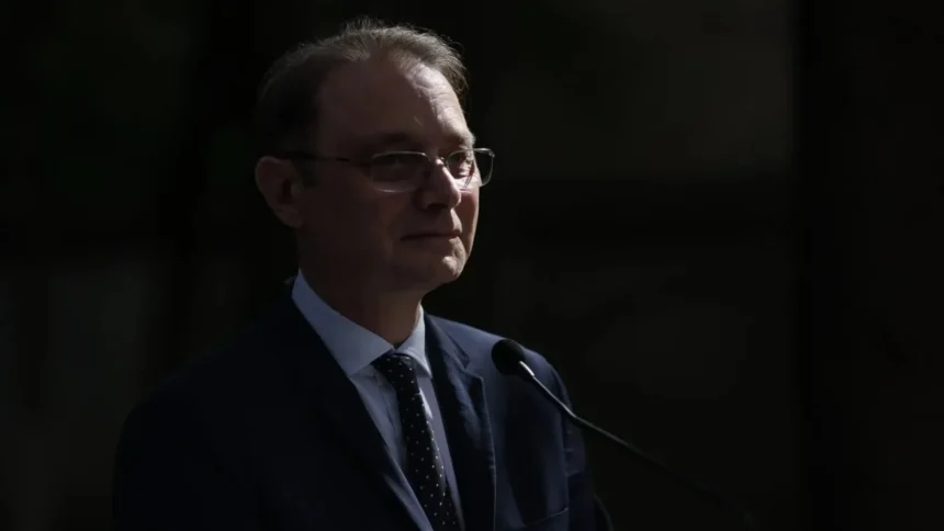 luca niculescu explica de ce a lasat aur in afara negocierilor pentru noul guvern premierul desemnat anunta in ce conditii va discuta cu partidul 6ace062e6033e