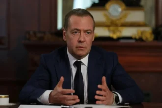 medvedev ii cere lui trump sa recurga la un act extrem asasinarea lui zelenski de catre serviciile secrete ale sua 6adef1501fe6b