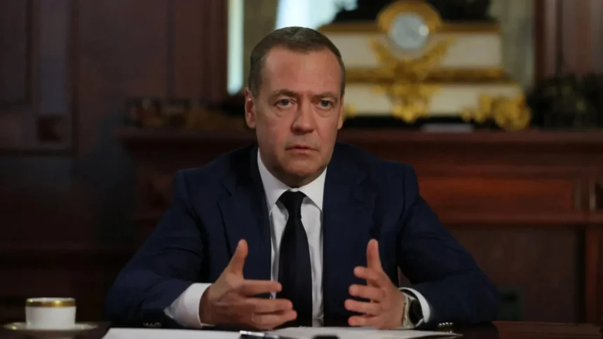medvedev ii cere lui trump sa recurga la un act extrem asasinarea lui zelenski de catre serviciile secrete ale sua 6adef1501fe6b
