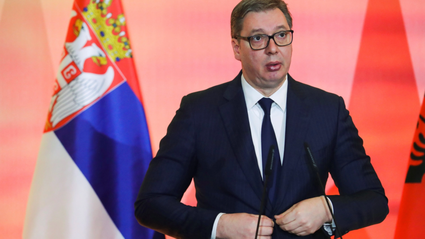 mii de oameni la lansarea candidaturii pentru functia de premier a fostului presedinte al serbiei 6ac1bec339804