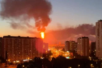 noapte de foc deasupra capitalei rusiei atac ucrainean masiv cu peste 80 de drone trafic aerian paralizat 6ac465480f9a9