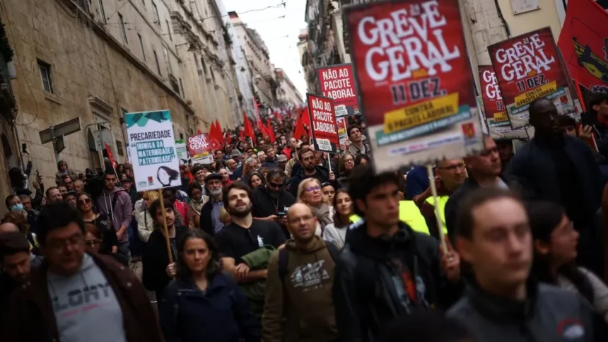 protestele continua si in portugalia din cauza crizei locuintelor se pune la cale blocarea tarii printr o greva generala 6add2140cd0c9