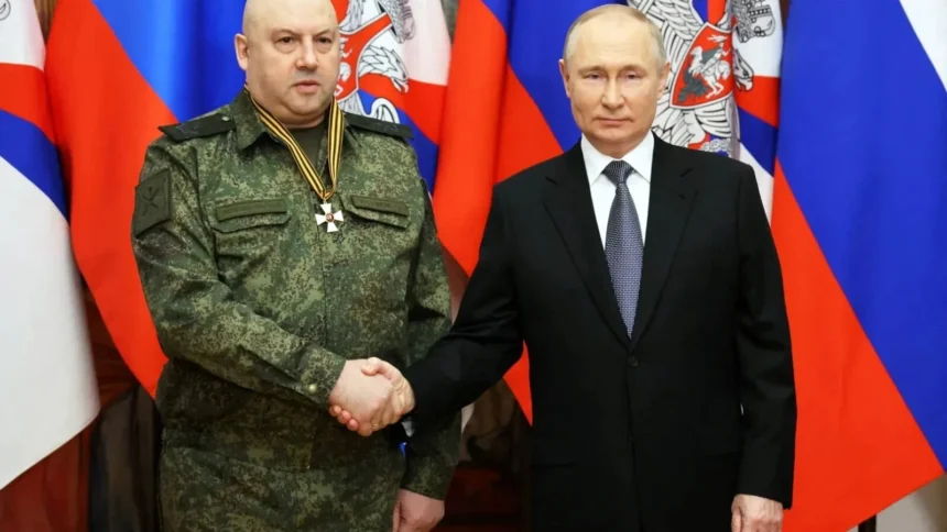 putin il readuce pe generalul armaghedon si ii ordona sa distruga podurile kievului 6ac794e615138