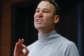 robert negoita despre salariile de la stb ceva acolo e putred rau un director din firma fratelui sau ar fi renuntat la functie pentru a deveni sofer 6ad1faad353e5
