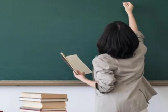 scandal la un colegiu din iasi o profesoara acuza ca a fost agresata de un alt cadru didactic dupa o discutie care ar fi degenerat cazul a ajuns la parchet 6ac0e16472d70