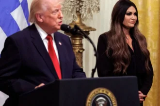 se complica situatia ambasadoarei guilfoyle care a fost acuzata ca a intervenit si in romania dovezi ca a cerut bani pentru a interveni la donald trump 6ac72b701948f