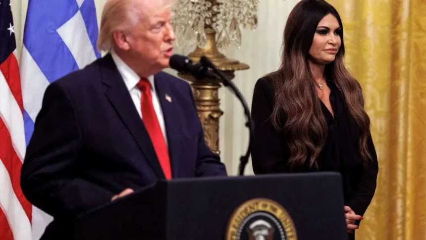 se complica situatia ambasadoarei guilfoyle care a fost acuzata ca a intervenit si in romania dovezi ca a cerut bani pentru a interveni la donald trump 6ac72b701948f
