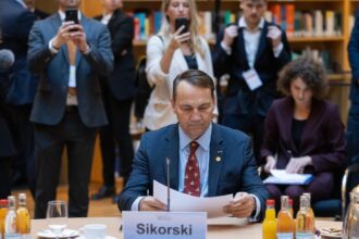sikorski cand vom decide ca rusia a mers prea departe daca vor muri oameni in statele aliate vom fi obligati sa purtam o discutie foarte serioasa in interiorul nato 6ace223d93811