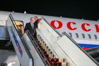 situatie fara precedent pentru putin avioanele prezidentiale blocate in aer in timp ce moscova era atacata cu drone 6ac914199fd74
