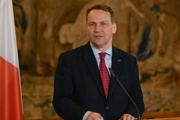 tensiuni in interiorul nato seful diplomatiei poloneze il pune la punct pe seful pentagonului 6ad651810fefd