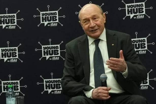 traian basescu previziuni pentru guvernul niculescu eu cred ca vor fi prudenti psd e un partid care stie ce sa faca cu puterea adica ce vrea el nu ce trebuie 6ad7bf3eaecb8
