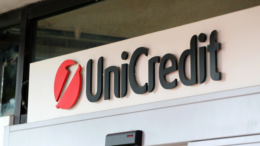 unicredit bank finanteaza cu 9 milioane de euro dezvoltarea unei fabrici pentru industria energiei regenerabile la petrila 6adb6d67dda6c