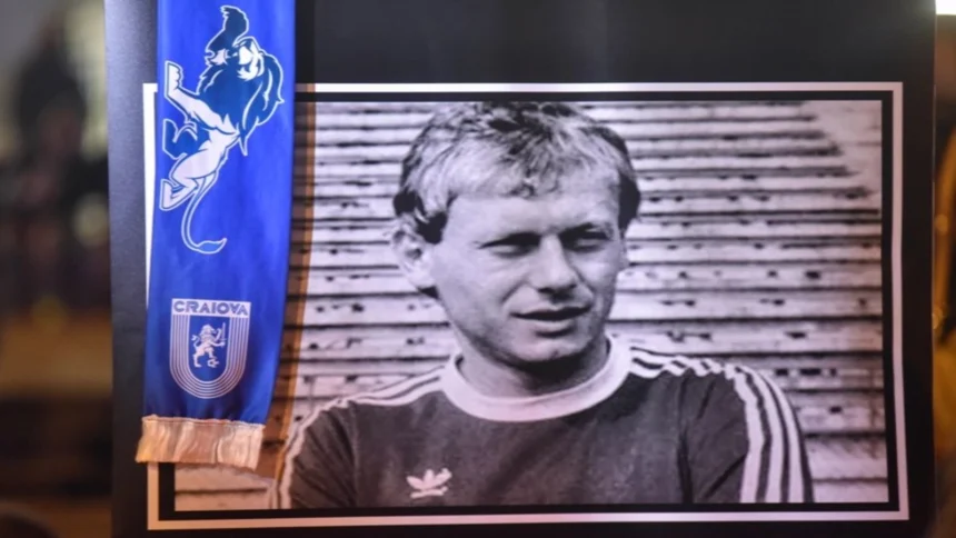universitatea craiova nu l a uitat pe ilie balaci omagiu la opt ani de la moartea minunii blonde 6ad936cea0651