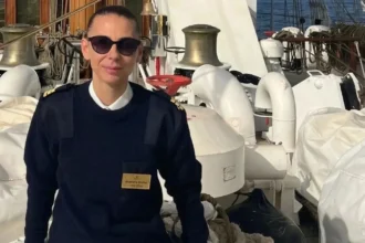 viata oamenilor este intotdeauna prioritatea comandantul anamaria onofrei despre salvarea unui tata si a fiicei sale in largul marii 6ad07ef720833