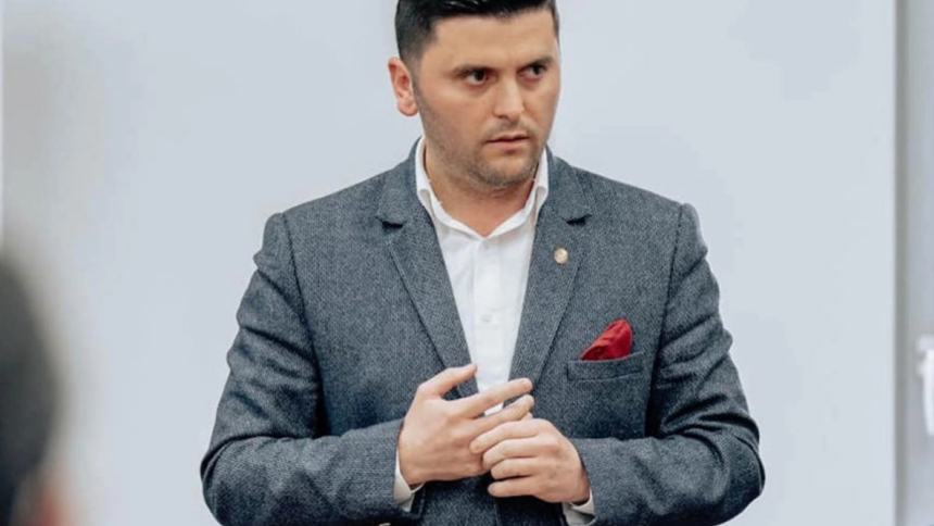 vicepresedintele camerei deputatilor apel la intreaga clasa politica in contextul violentei din scoli restrangerea accesului minorilor si prin reglementarea complicitatii penale a retelelor 6adcccf1bdbe1