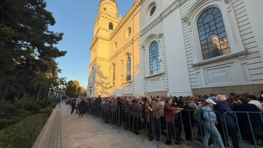 video a strans aproape 10 000 de lei din cersit in doar 8 ore pelerinajul sfintei parascheva ce au mai descoperit politistii 6ad143d2727ec