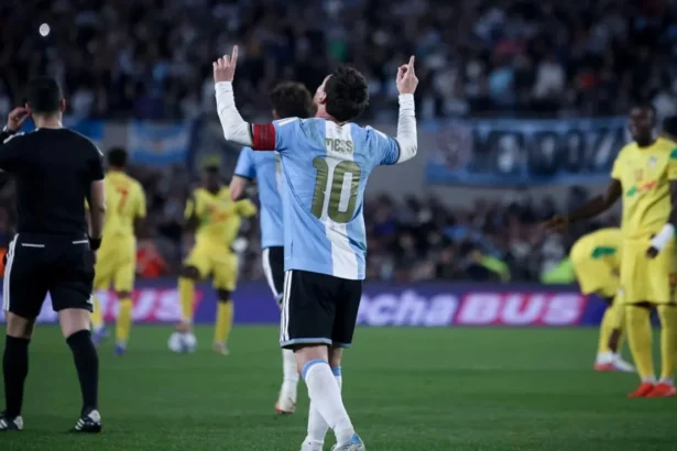 video ad10s messi superstarul argentinian s a retras din nationala cu o prestatie de vis momente coplesitoare la buenos aires 6ac5e47091cc6