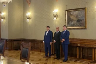 video aur reclama un atac nedemn al lui nicusor dan chiar la consultari ne a acuzat ca am atentat la stabilitatea financiara a statului 6ac39858167a9