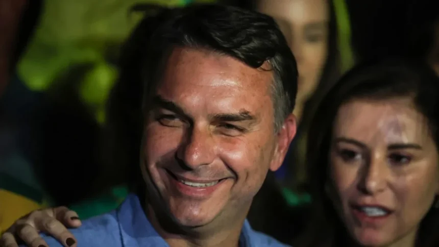 video flavio bolsonaro ar fi fugit din brazilia dupa pierderea alegerilor a luat un avion privat si ar fi zburat spre sua 6ae0c1617c299