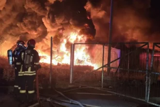 video incendiu de proportii la o statie de sortare reciclare a deseurilor din apropierea sibiului a fost emis mesaj ro alert 6abebcfa705e8