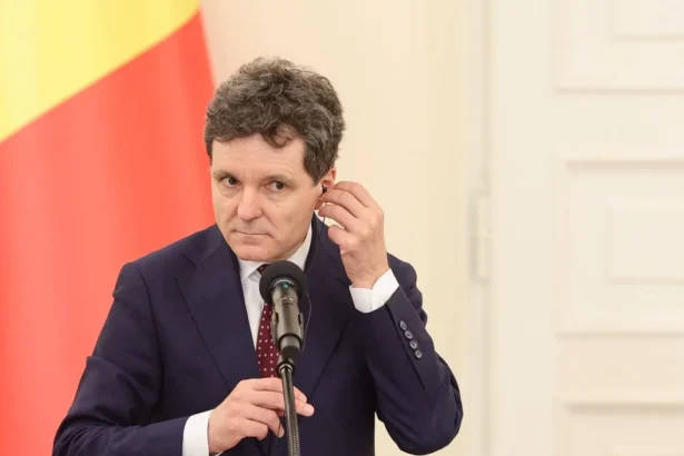 video nicusor dan acuza o incercare de destabilizare a rusiei dupa ultimele incidentele din marea neagra si anunta o sesiune nato este nevoie de echipamente 6ad0d35e8495b